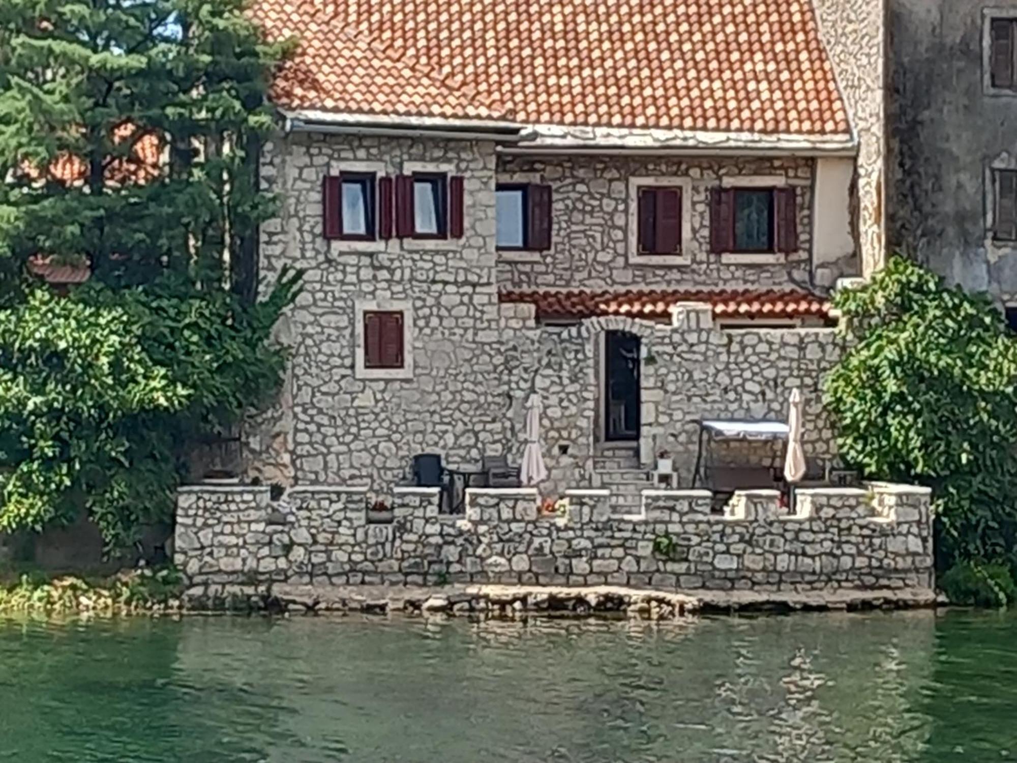 Castello Hotel Trebinje Exterior photo